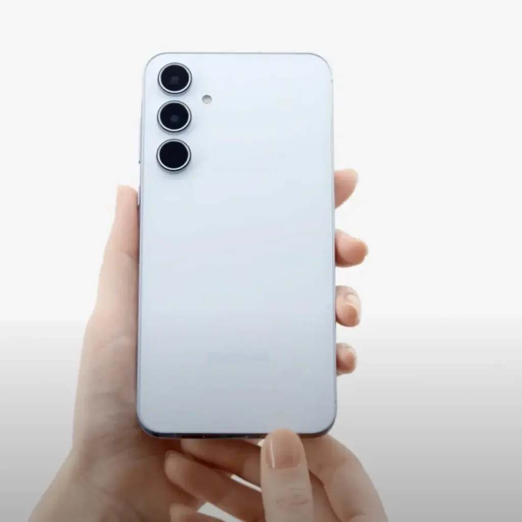 گوشی پلاستیکی بخریم یا فلزی!؟ 2 1716652413630