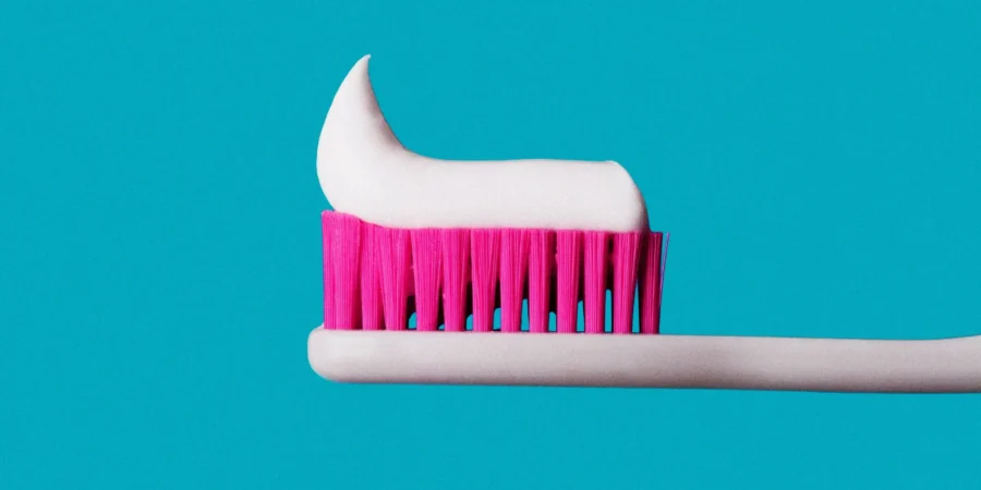 چگونه دندان های خود را نظافت کنیم؟