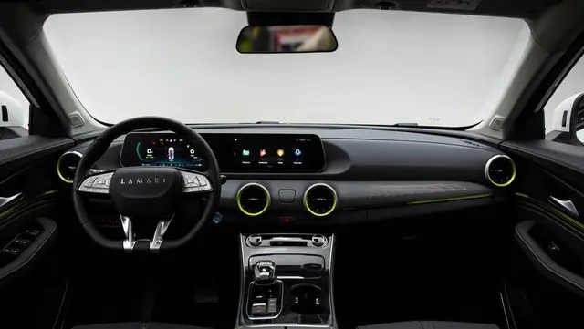 نبرد نسل جدید: لاماری ایما در برابر فونیکس FX پرمیوم 5 research 638517299442315673