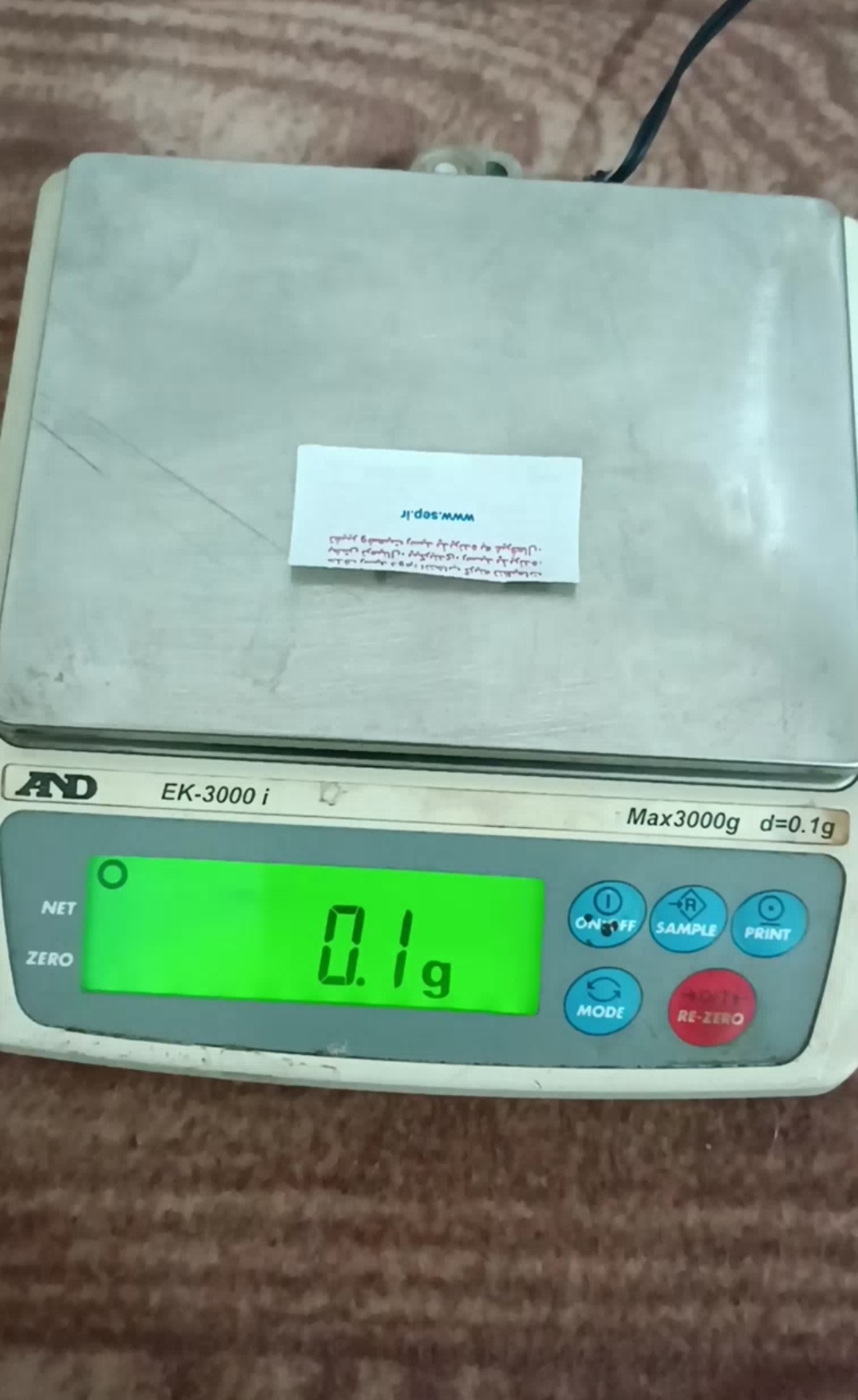 ترازو یکدهم گرمی مناسب نقره فروشی و زعفران و…AND