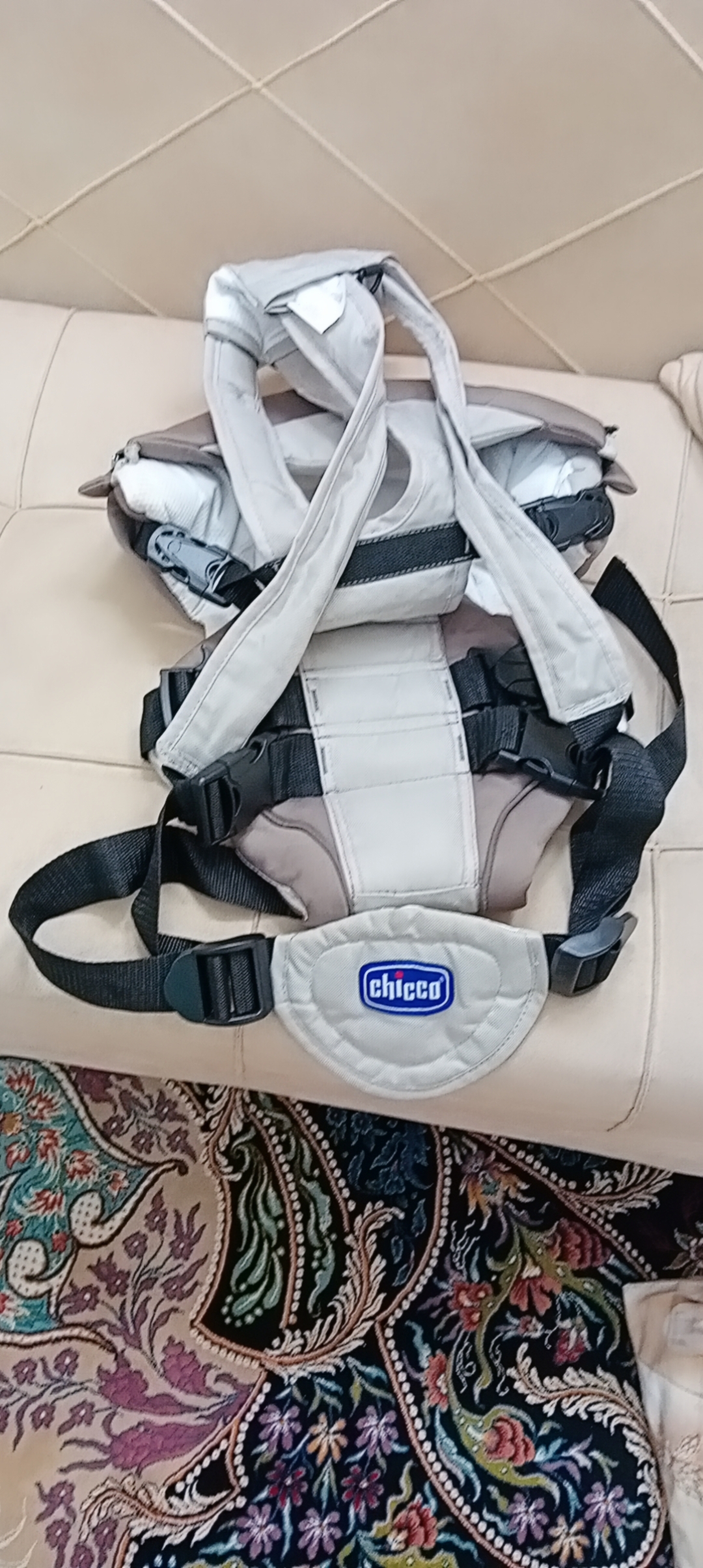 آغوشی نوزاد کاملا سالم دو بار بیشتر استفاده نشده