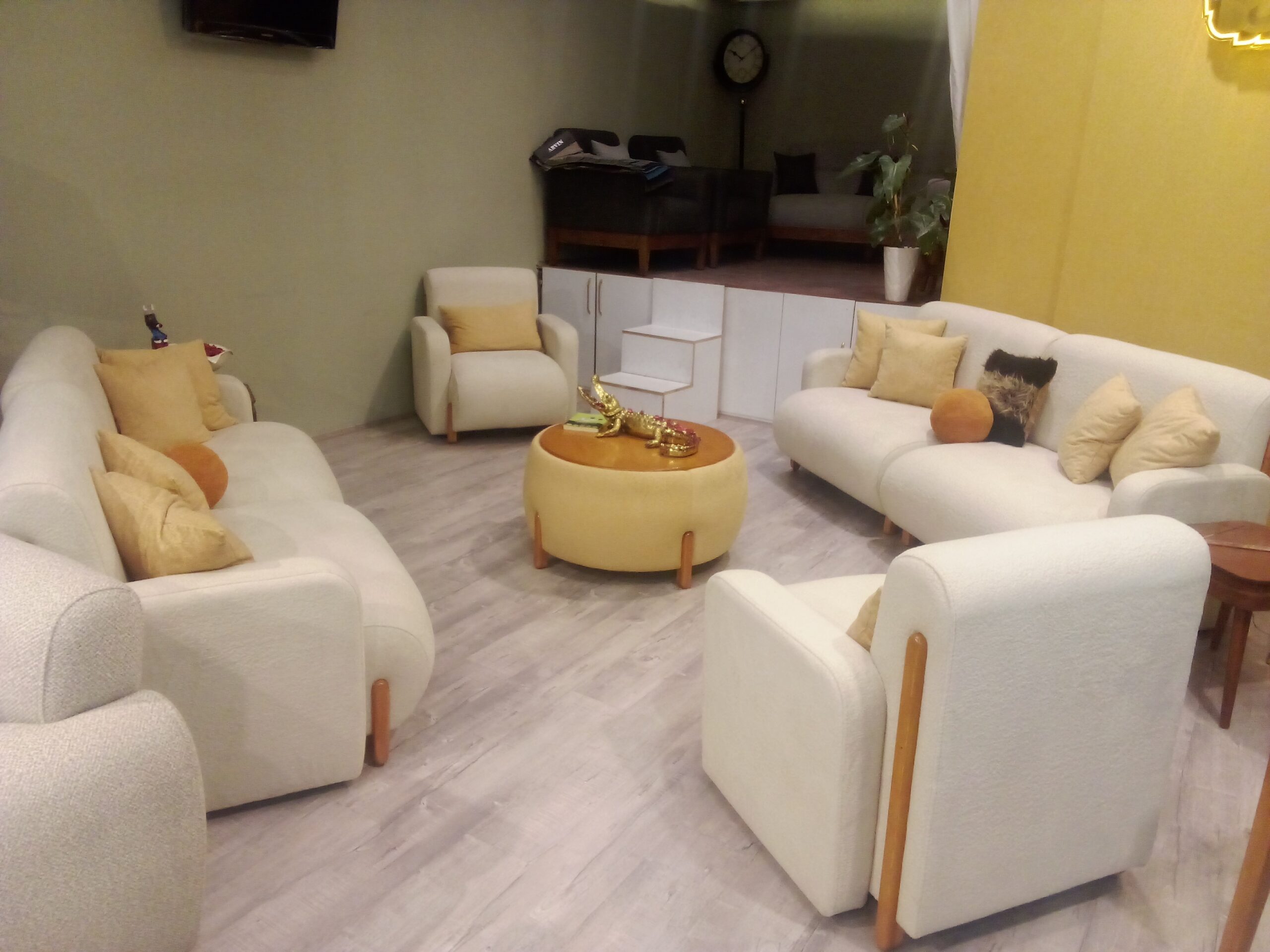 مبل مینیمال رنگ دلخواه