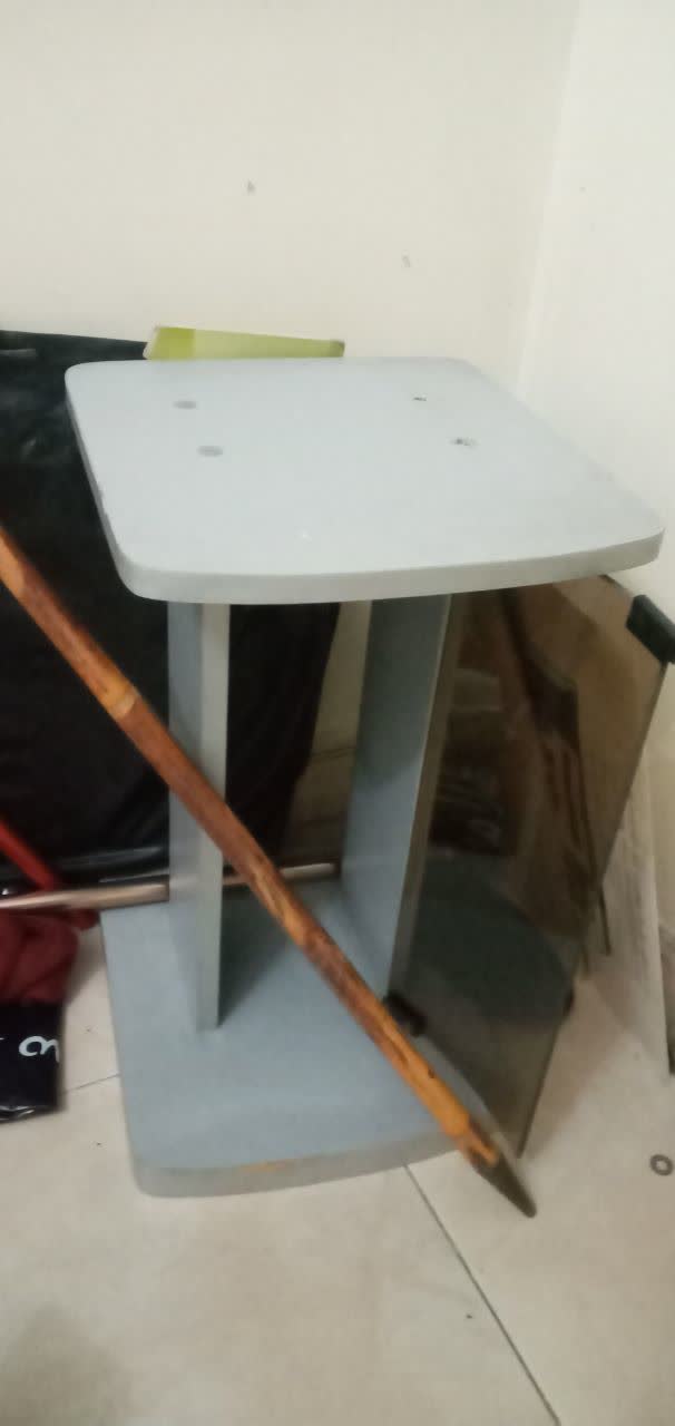 میز کاملا سالم