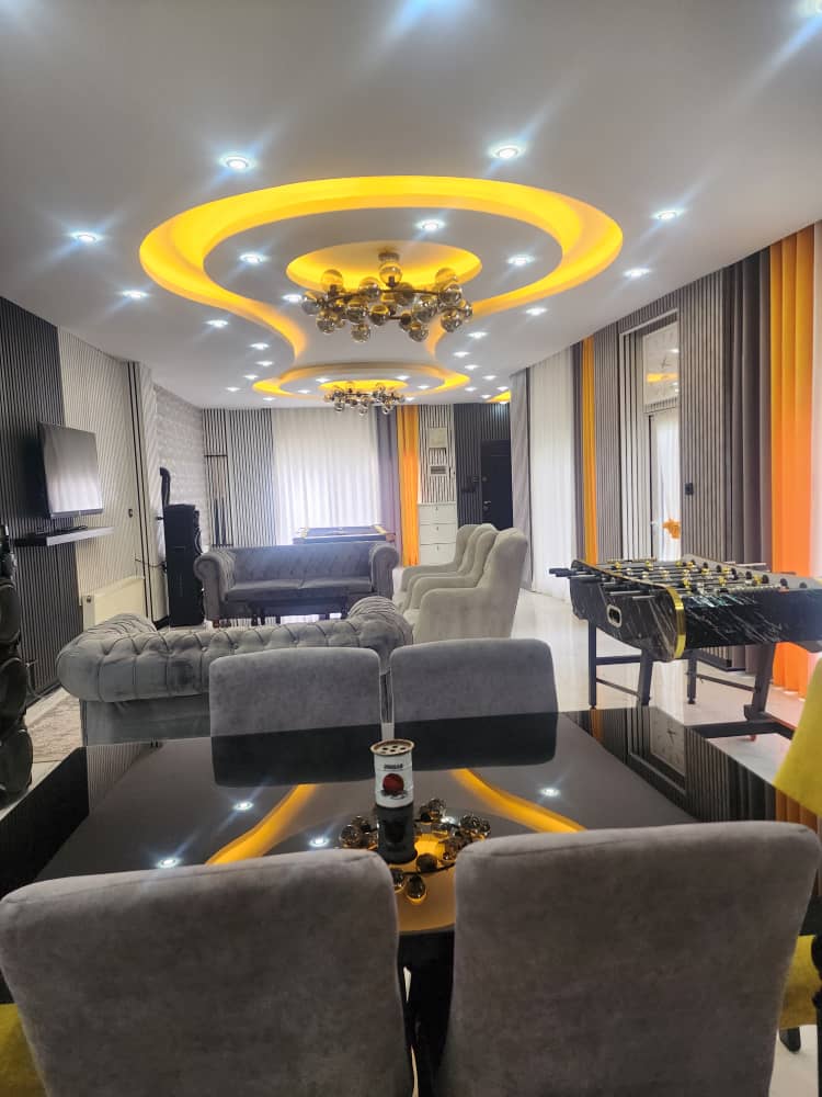 ویلااستخردار