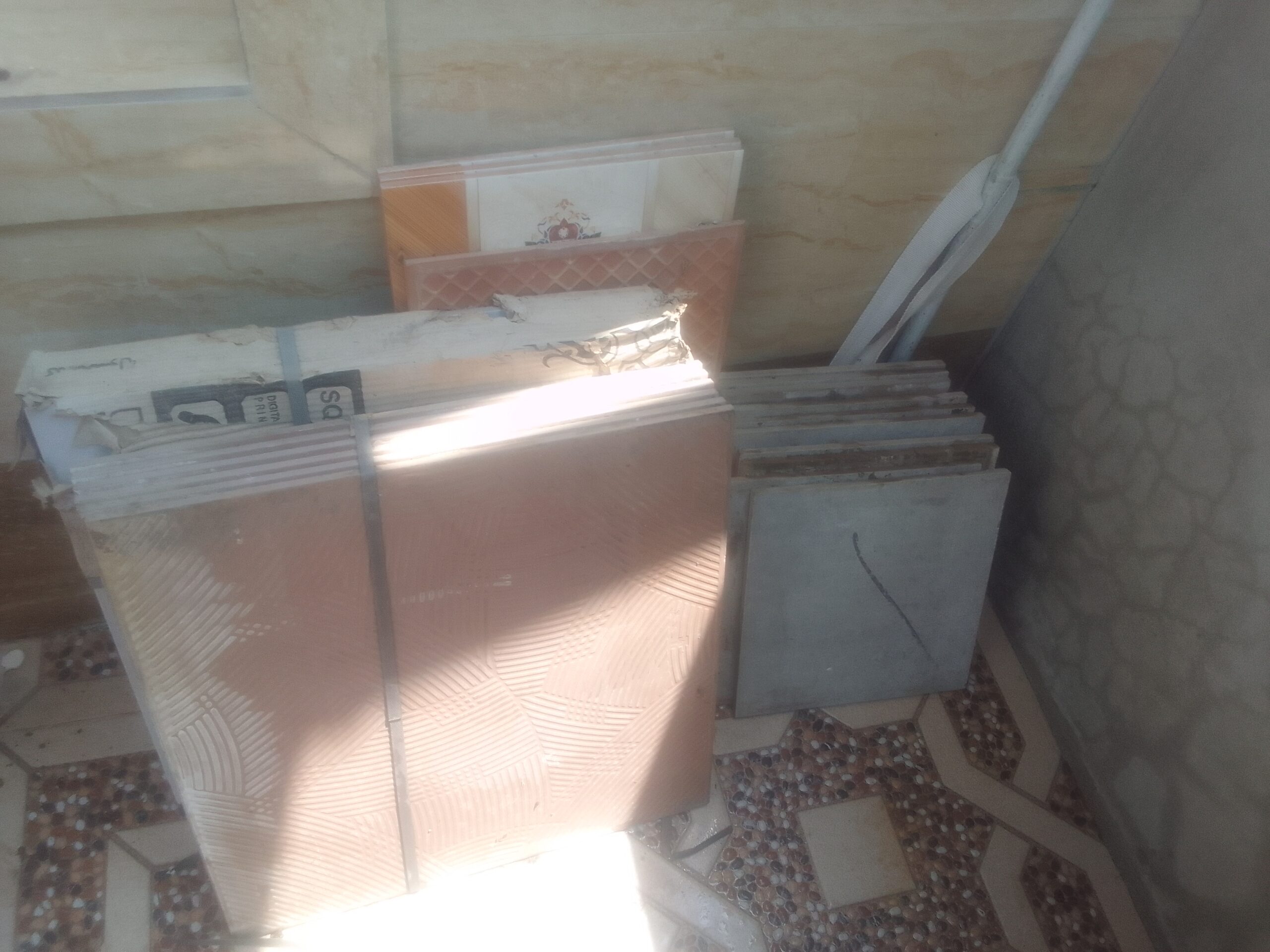 کاشی و سرامیک