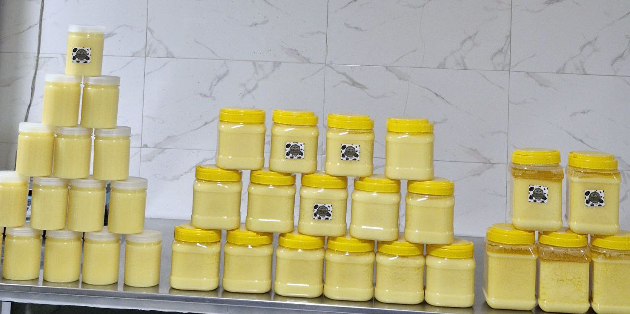 فروش عمده و خرده کره محلی ، روغن حیوانی و خامه