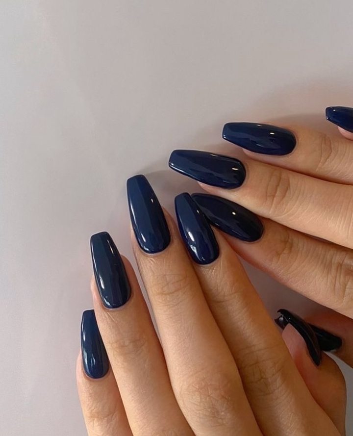 ترمیم و کاشت ناخن لاک ژل