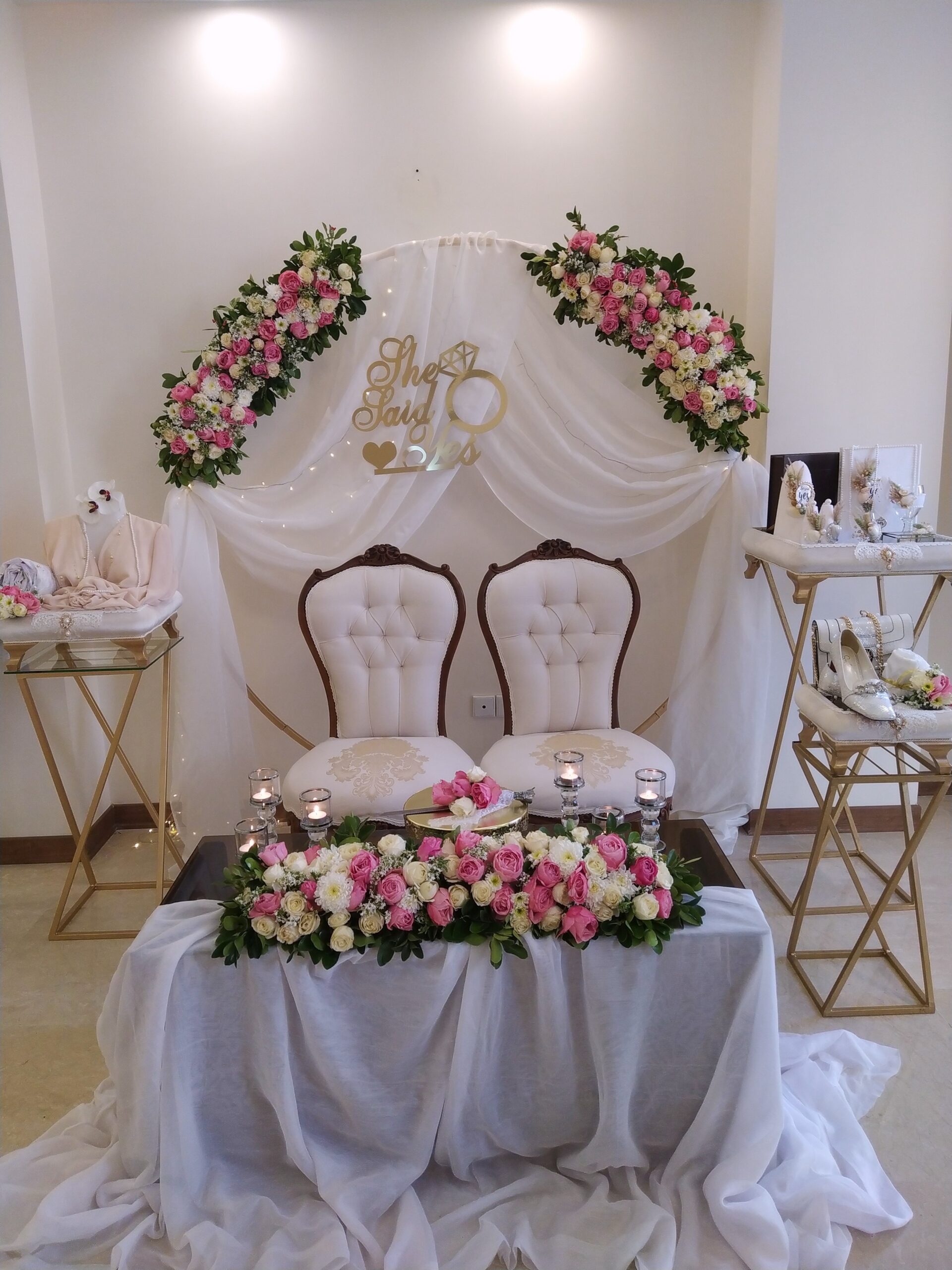 دکور تزیین حلقه باگل آرایی طبیعی برای بله برون و نامزدی و مهمانی