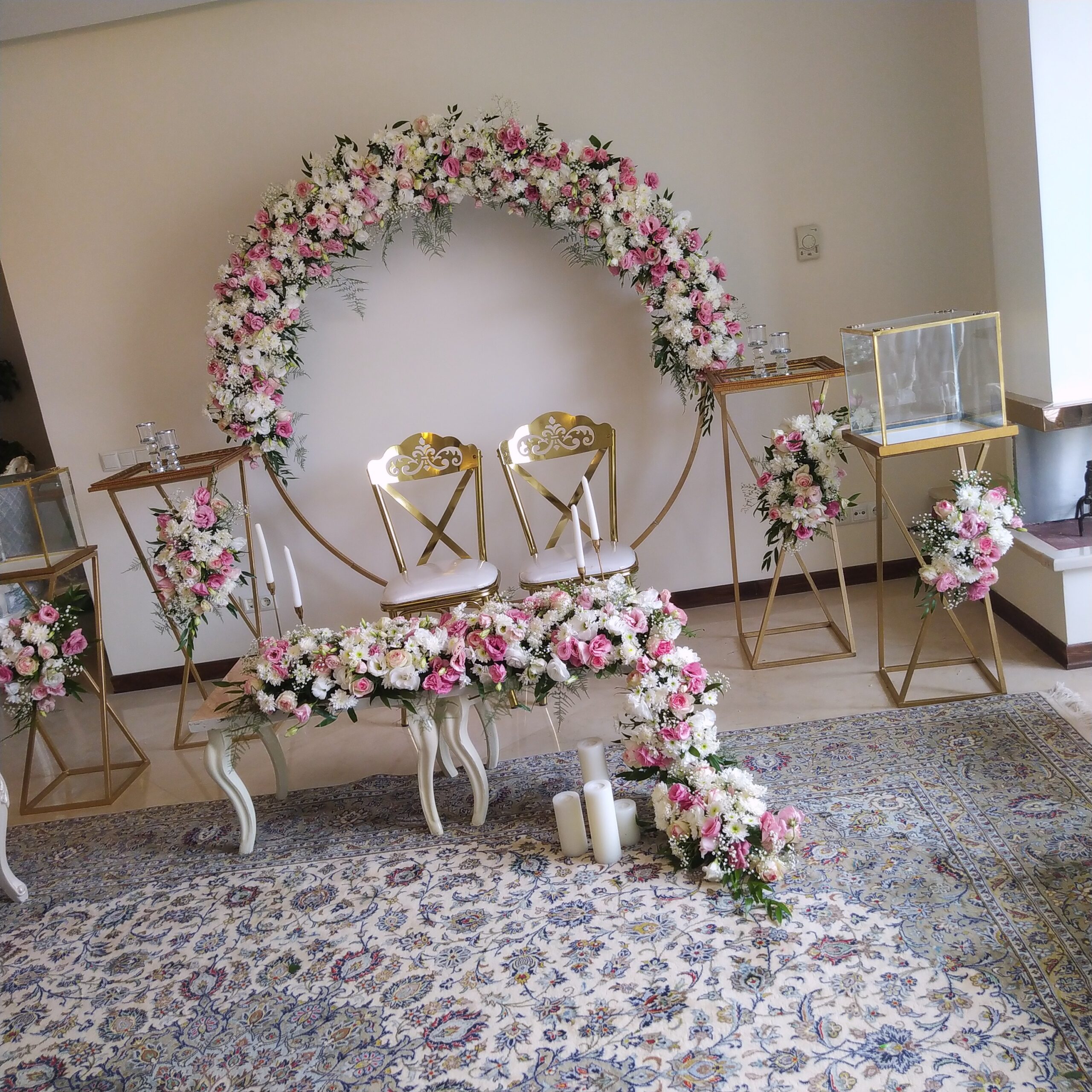 دکور تزیین حلقه باگل آرایی طبیعی برای بله برون و نامزدی و مهمانی