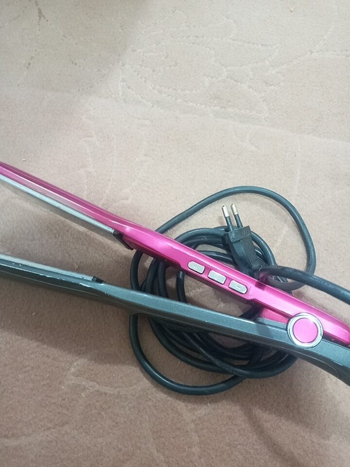 سشوار و اتوی مو