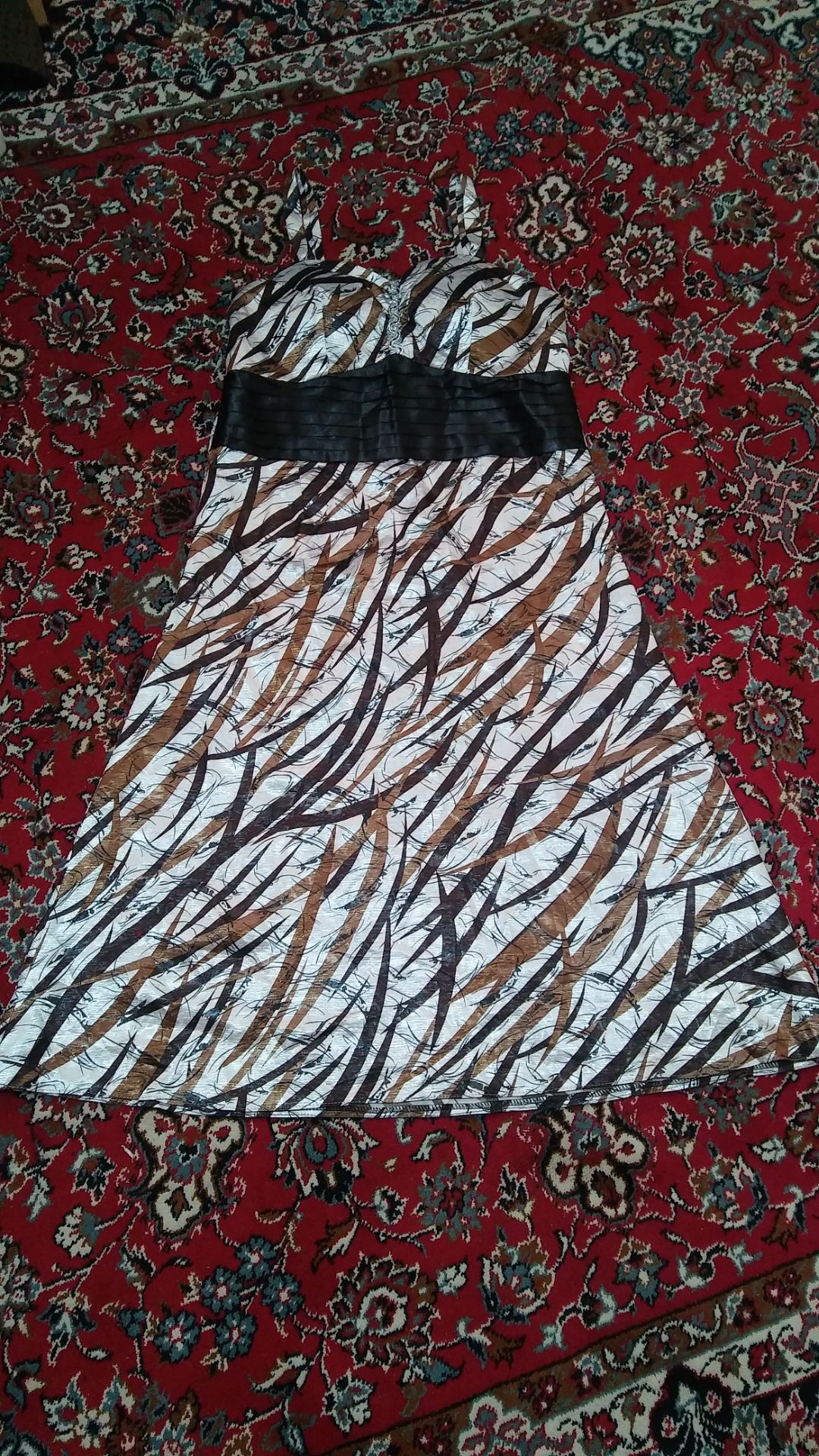 لباس و کفش مجلسی دخترانه و زنانه