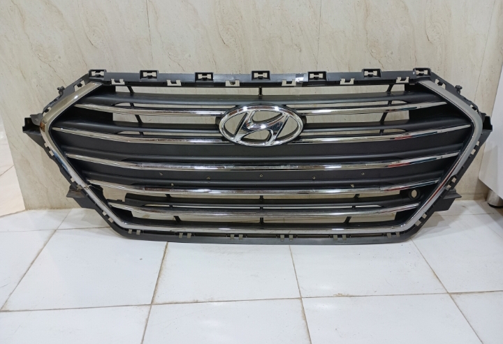 جلو پنجره النترا ۲۰۱۷ و ۲۰۱۸