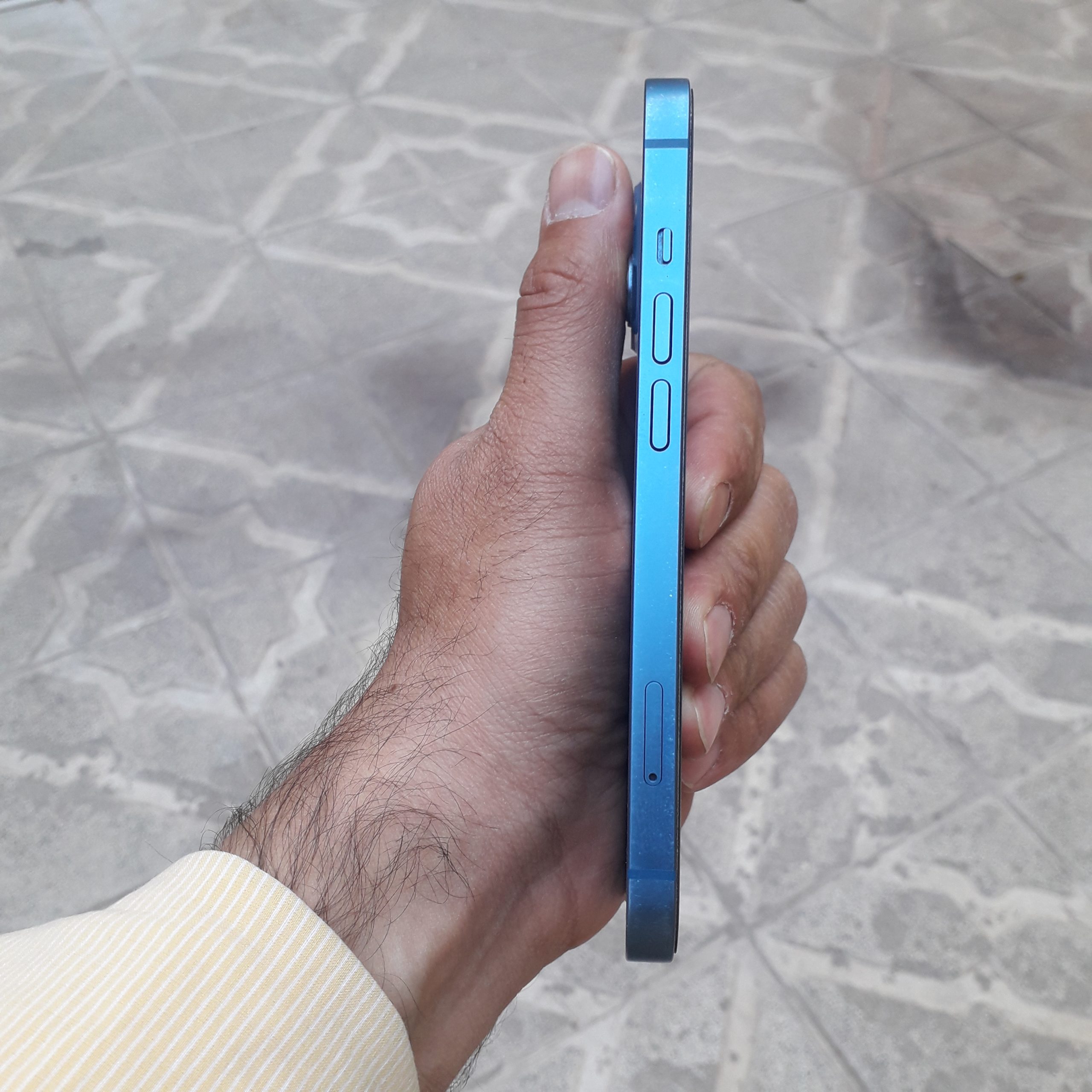 ایفون ۱۳نرمال