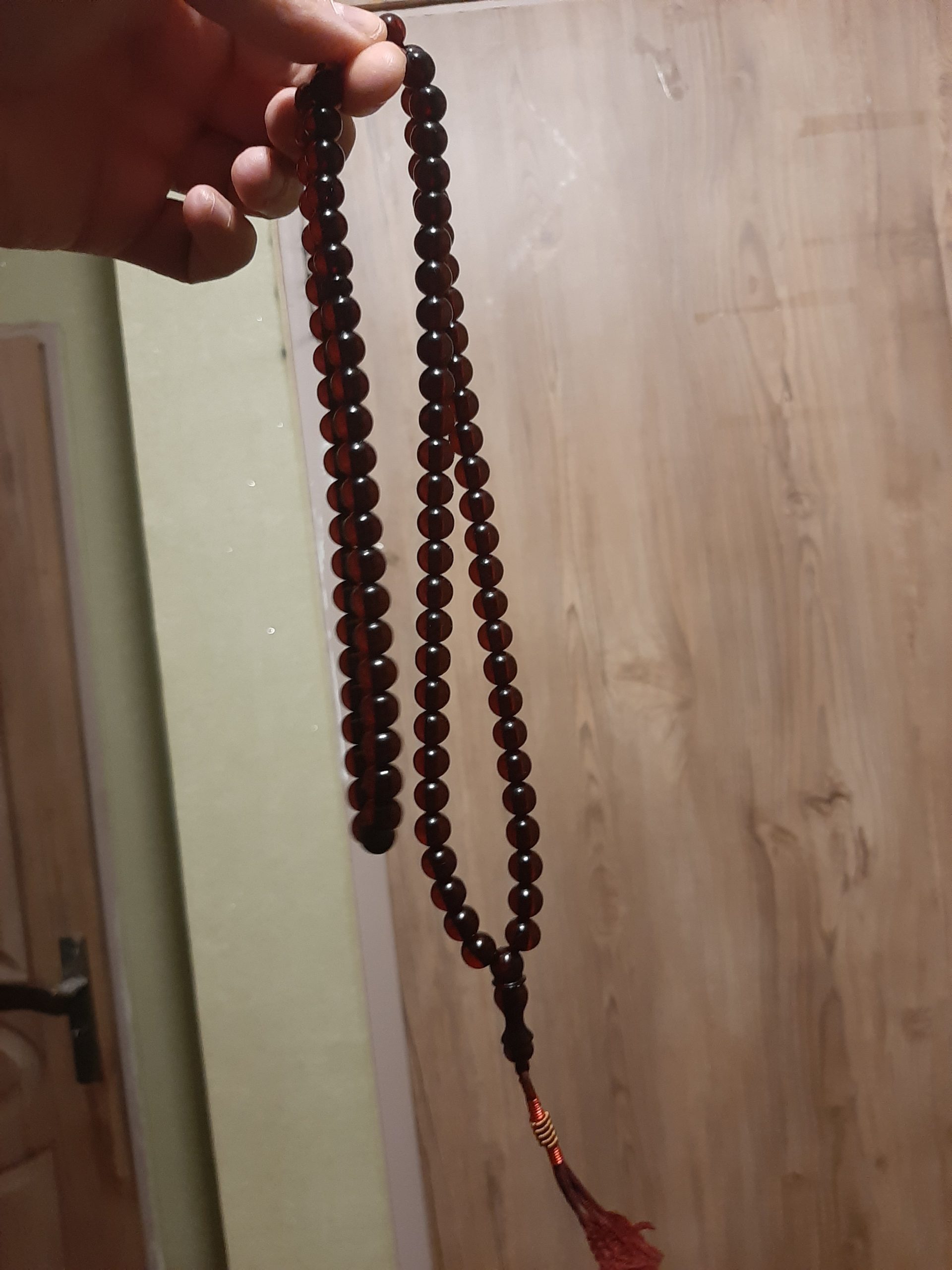 تسبیح آب حیات کهربای هفترنگ