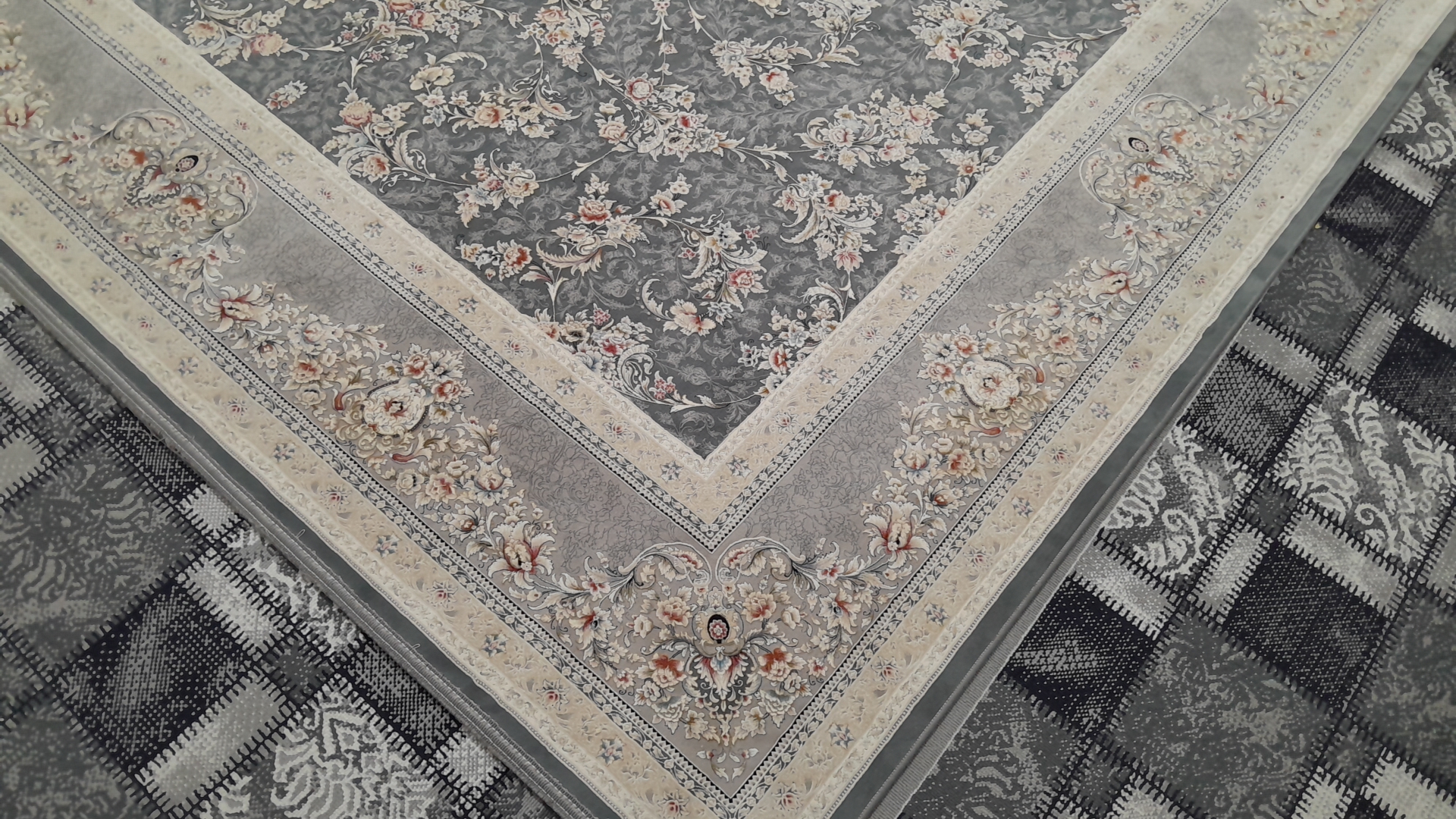 سه تافرش ۹متری ۱۵۰۰ شونه