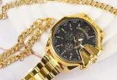ت ساعت مچی مردانه طلایی صفحه مشکی مدل U700 + دستبند و گردنبند کارتیه رنگ طلایی ویژه.پرداخت در محل
