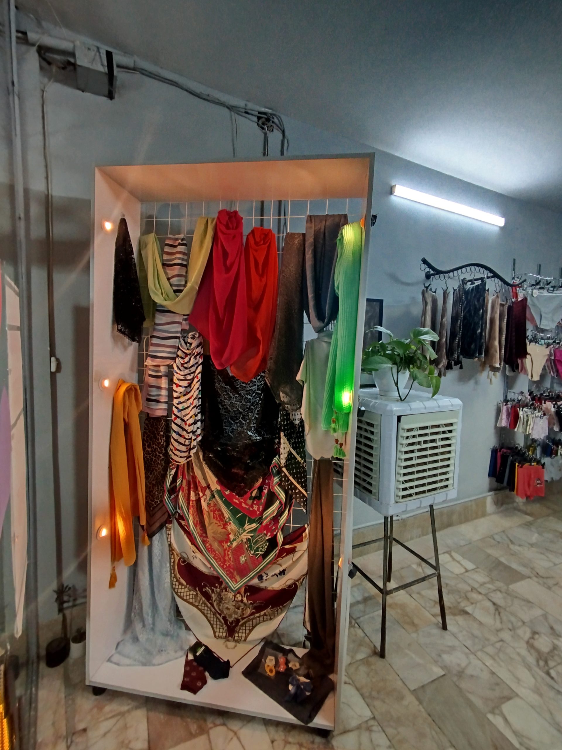 تابلو دکورویترین