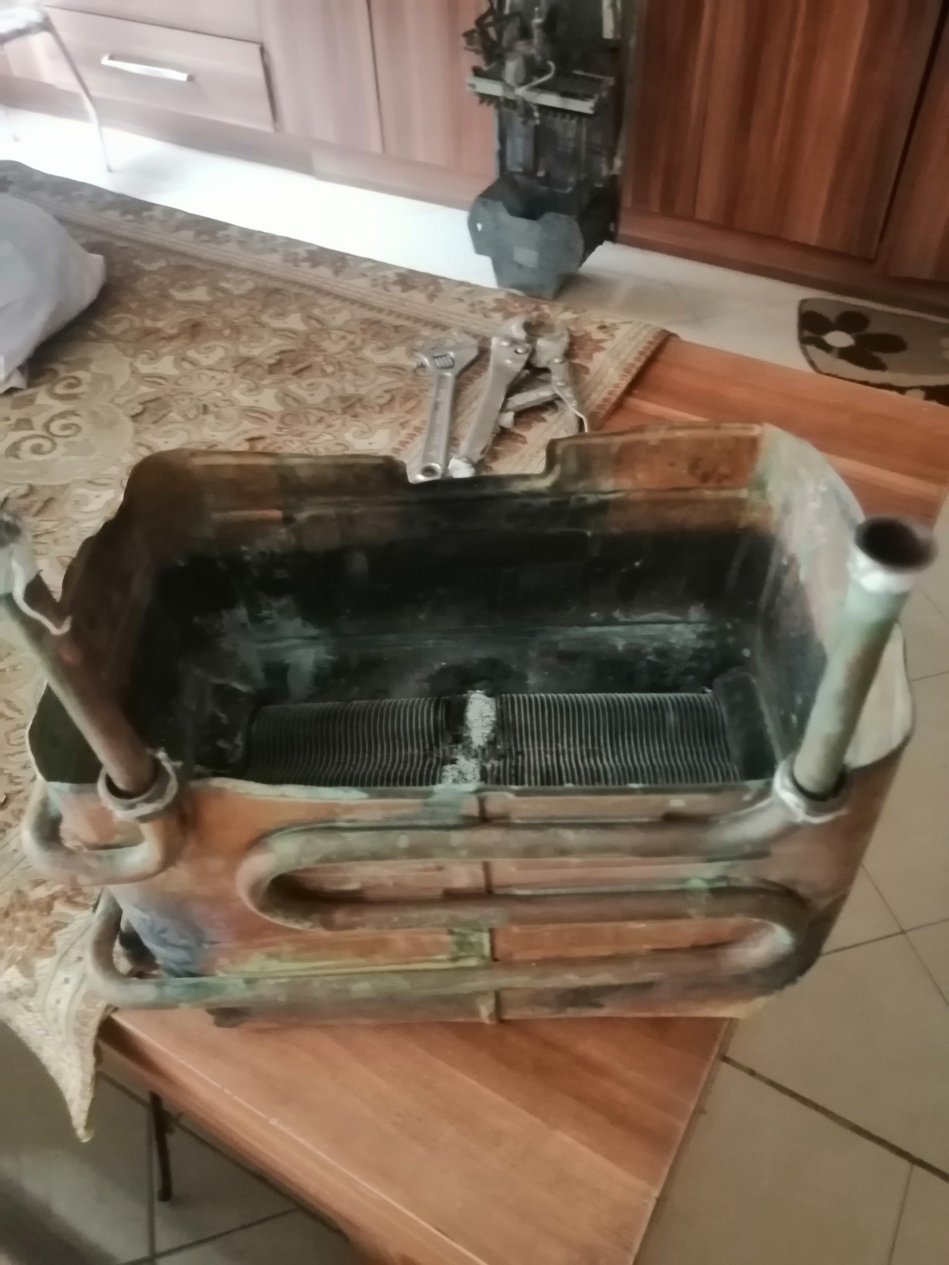 تاسیسات سرویس تعمیر آبگرمکن شوفاژ بخاری