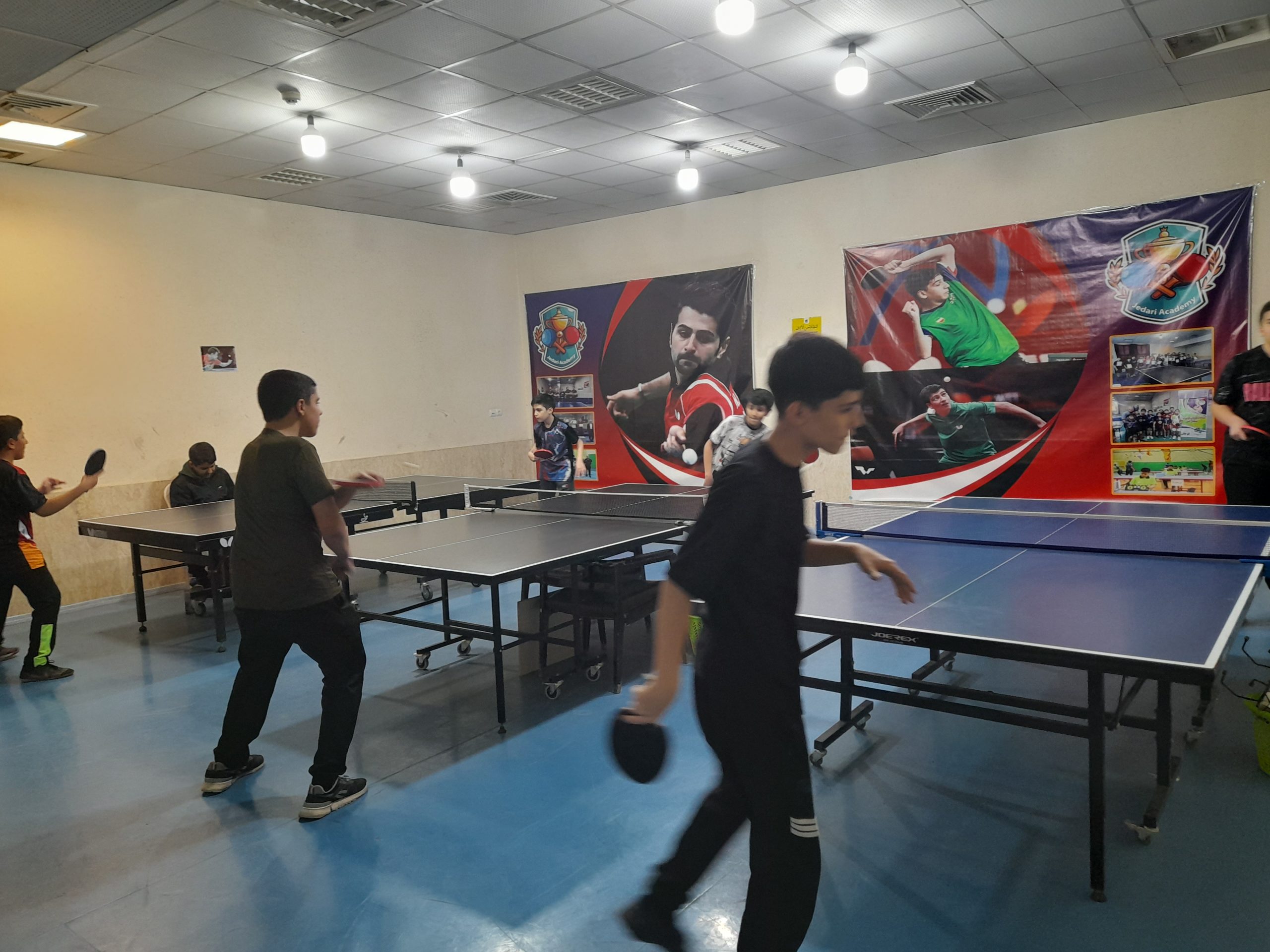 باشگاه تنیس روی میز اموزشی و تفریحی