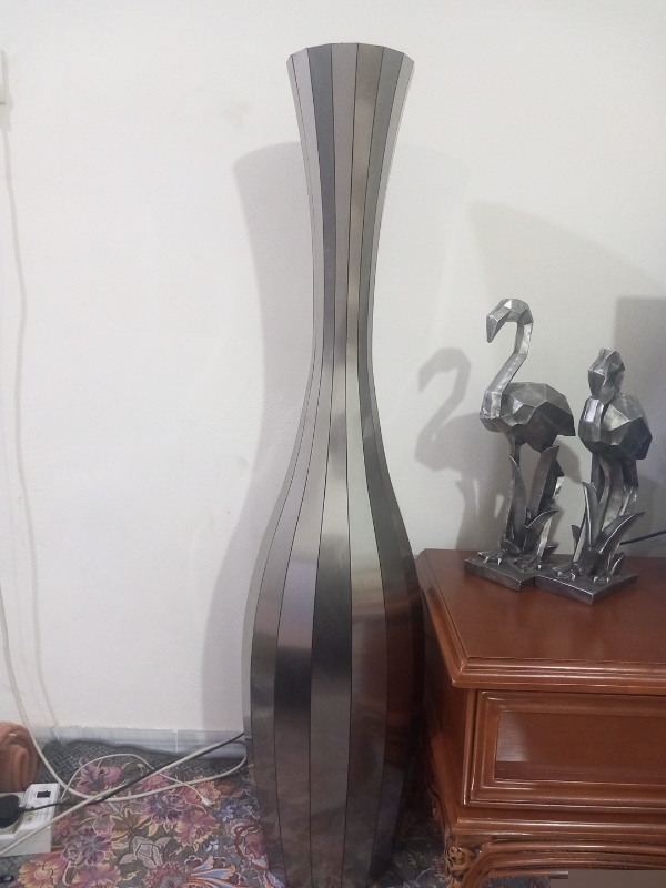 گلدان بزرگ خیلی شیک نقره ای