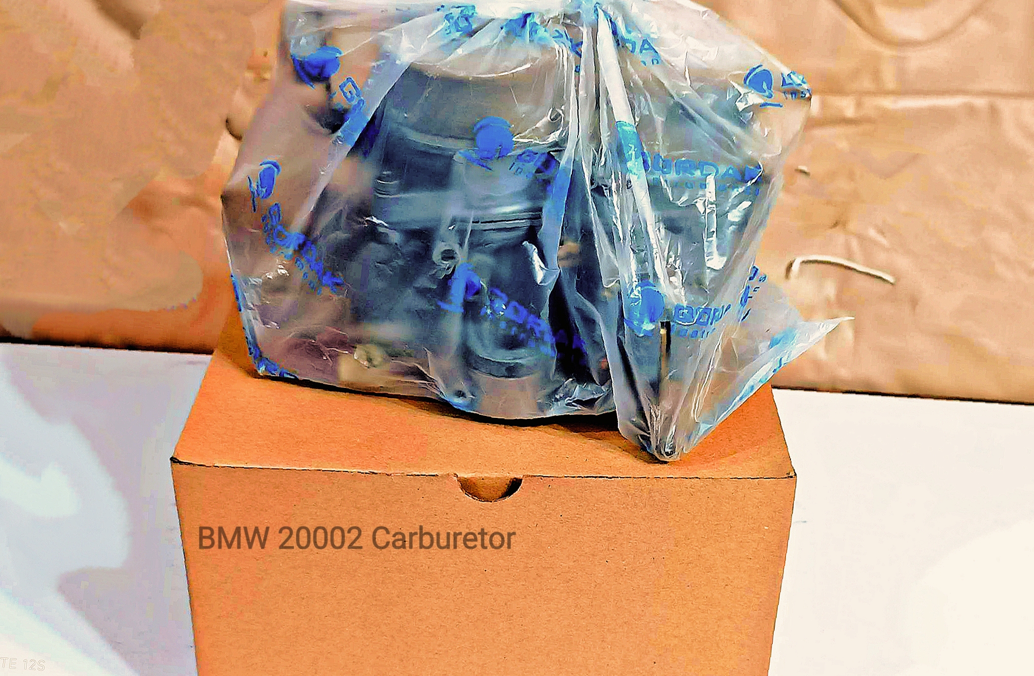 کاربراتور آکبند BMW 2002
