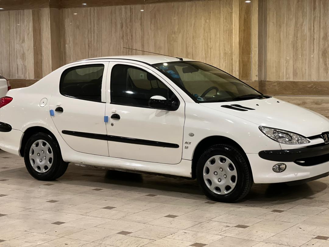 206 SD V9