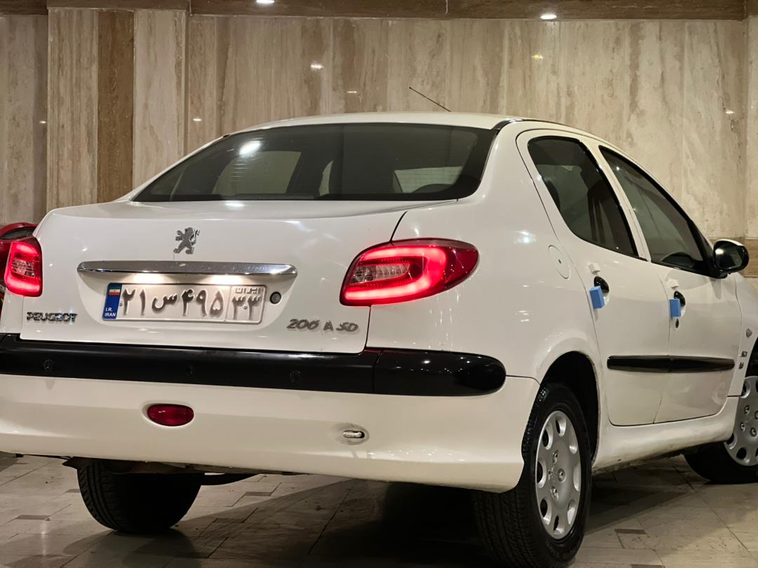 206 SD V9